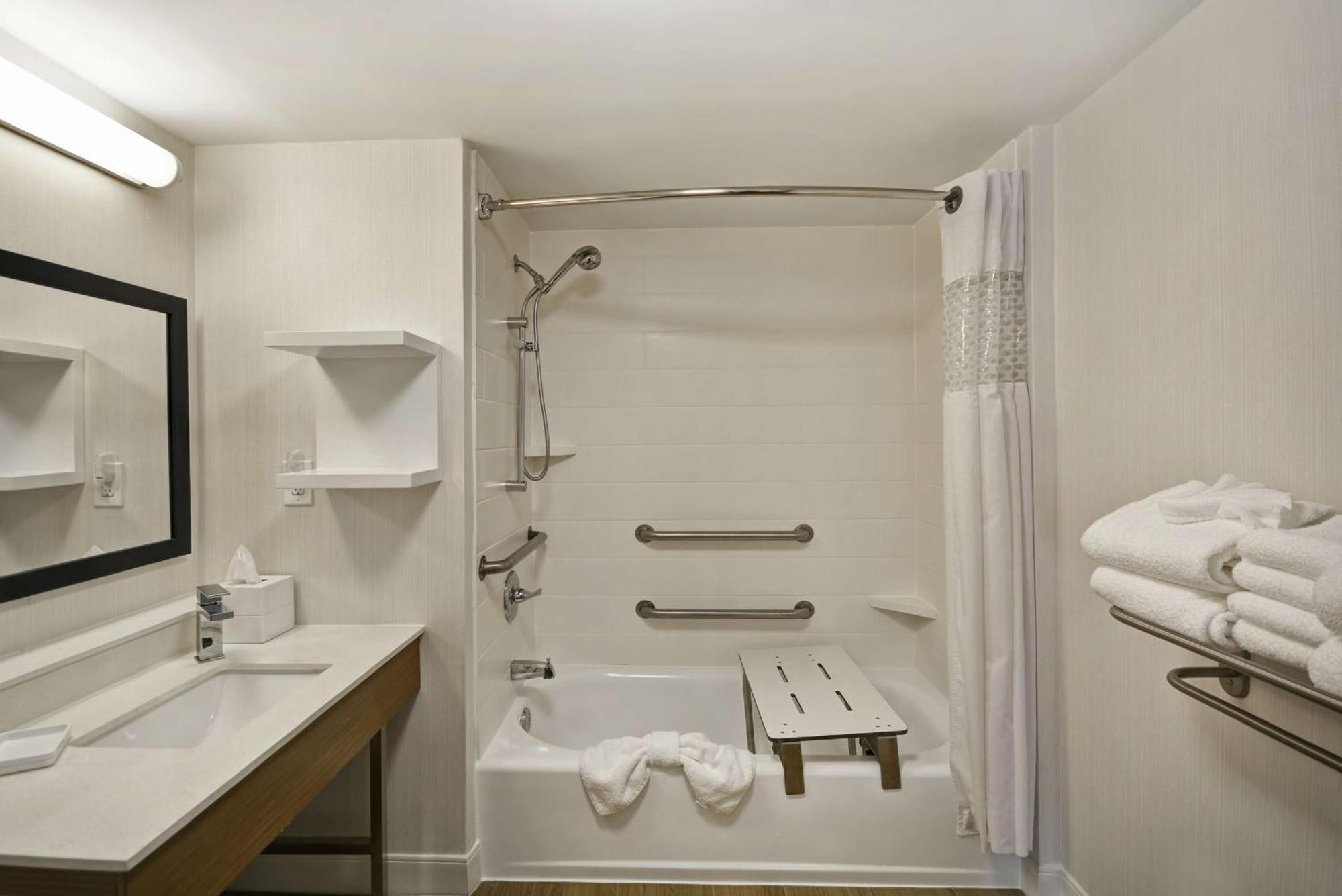 Hampton Hotel 3*